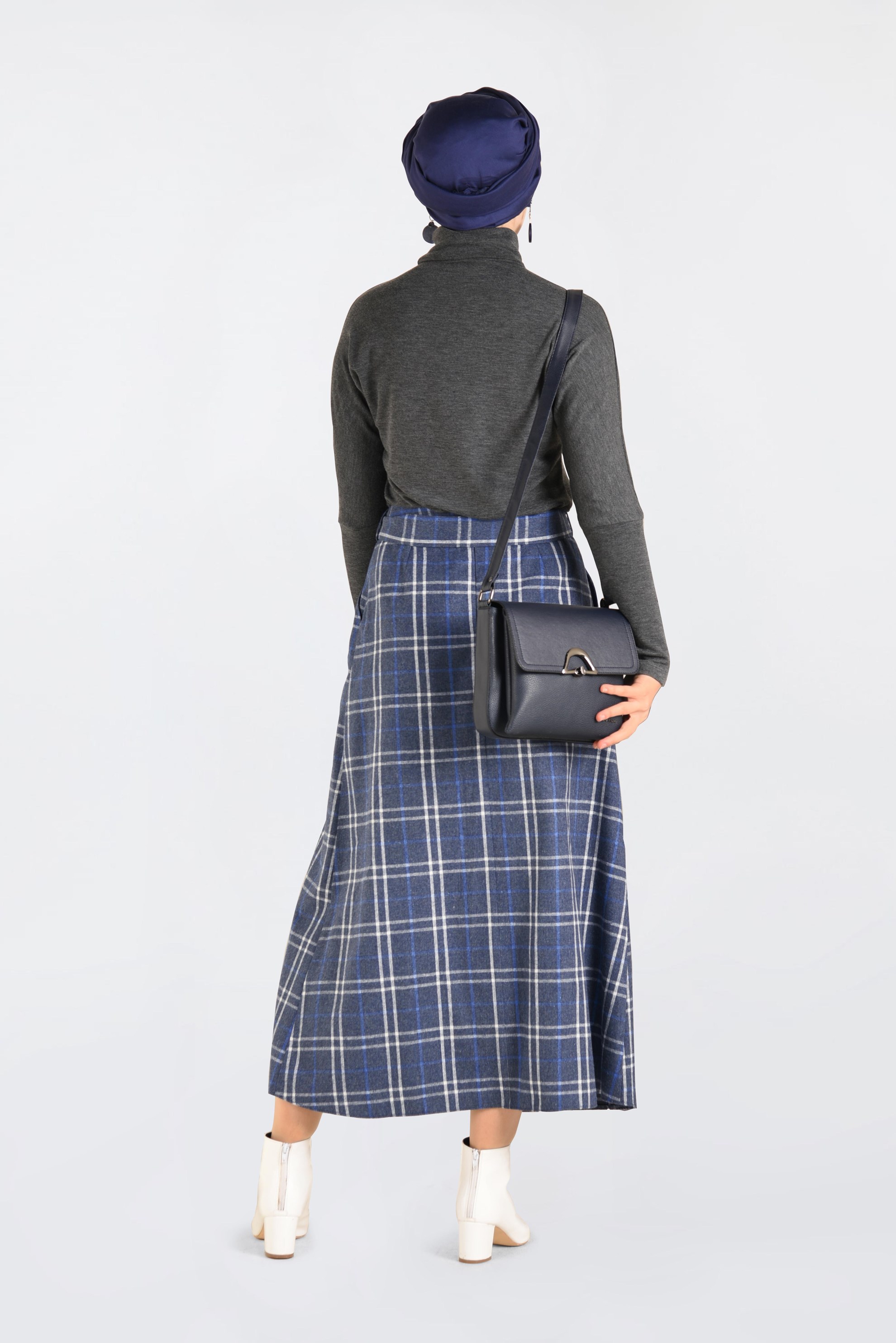 Dark blue plaid outlet skirt