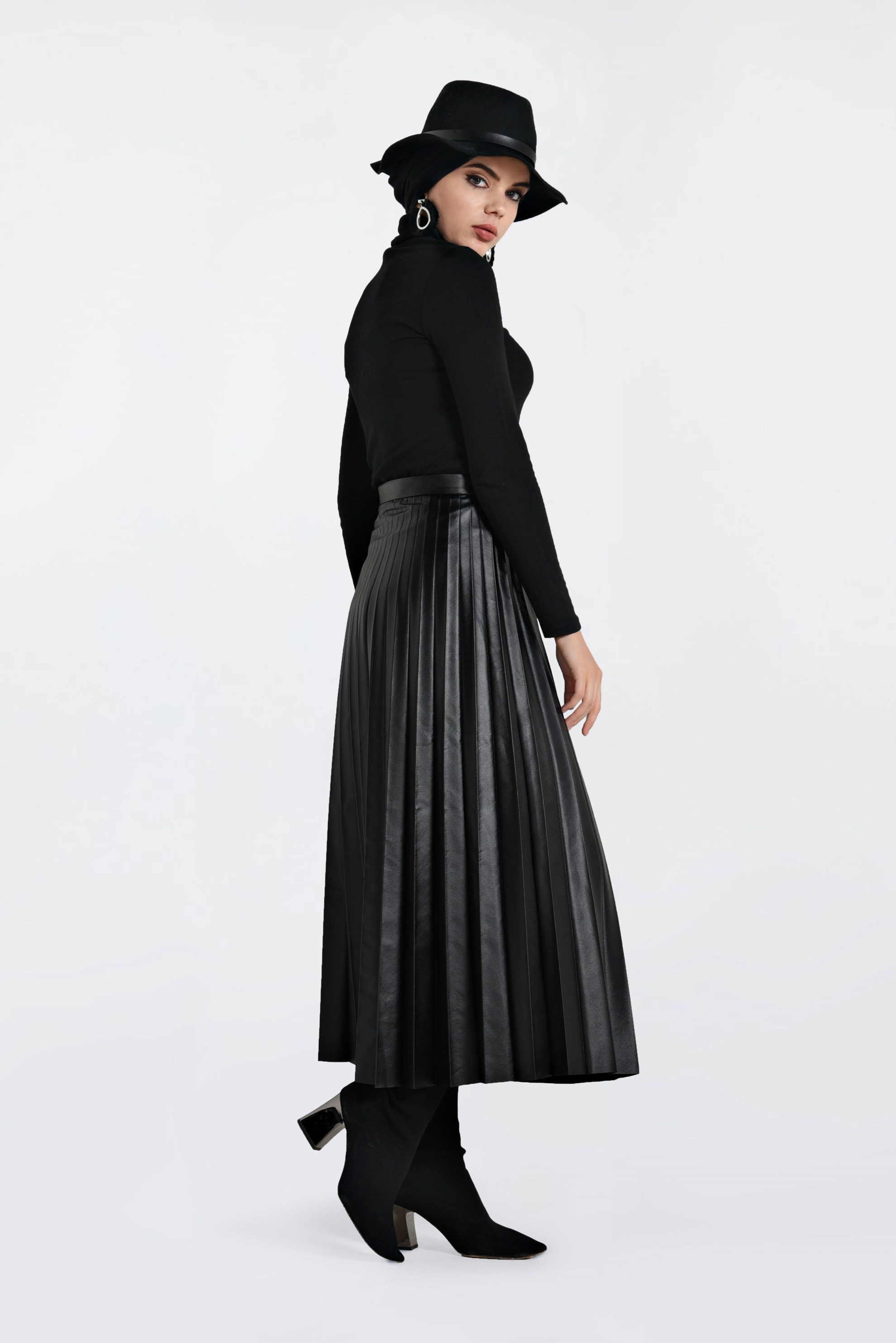 High waisted pleated leather skirt sale