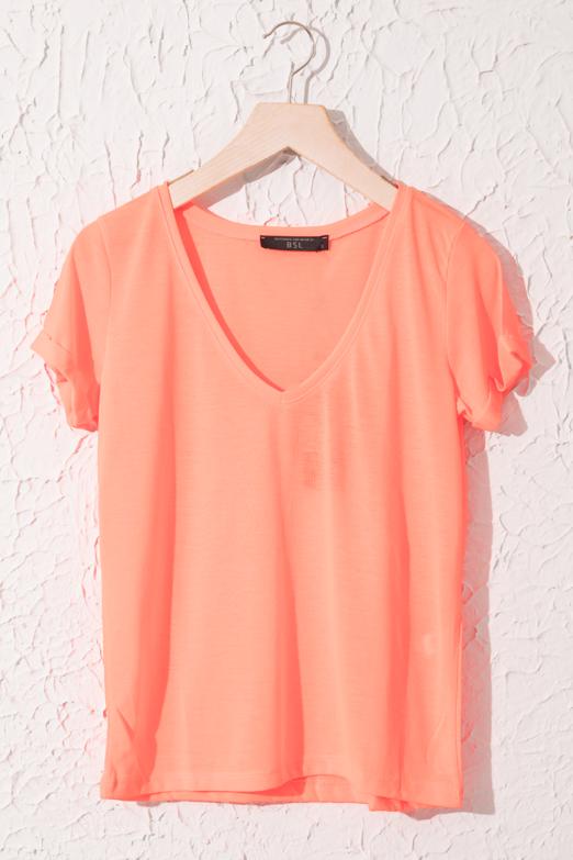 Pembe V Yaka Salas Duz Kesim Basic Tisort