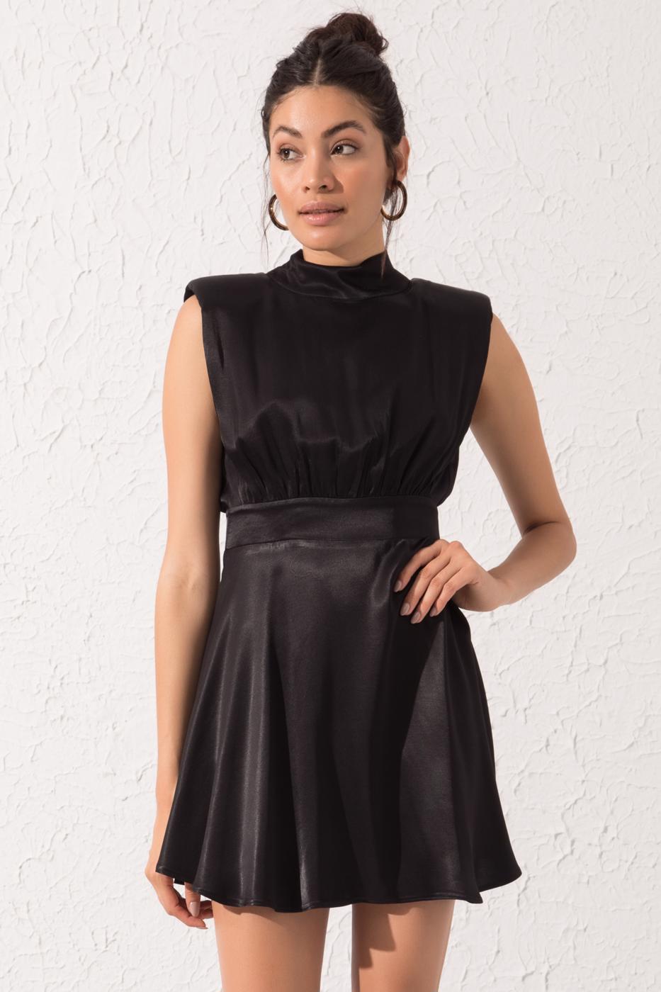 Bayan Siyah Dik Yaka Sırt Pencere Detaylı Mini Elbise