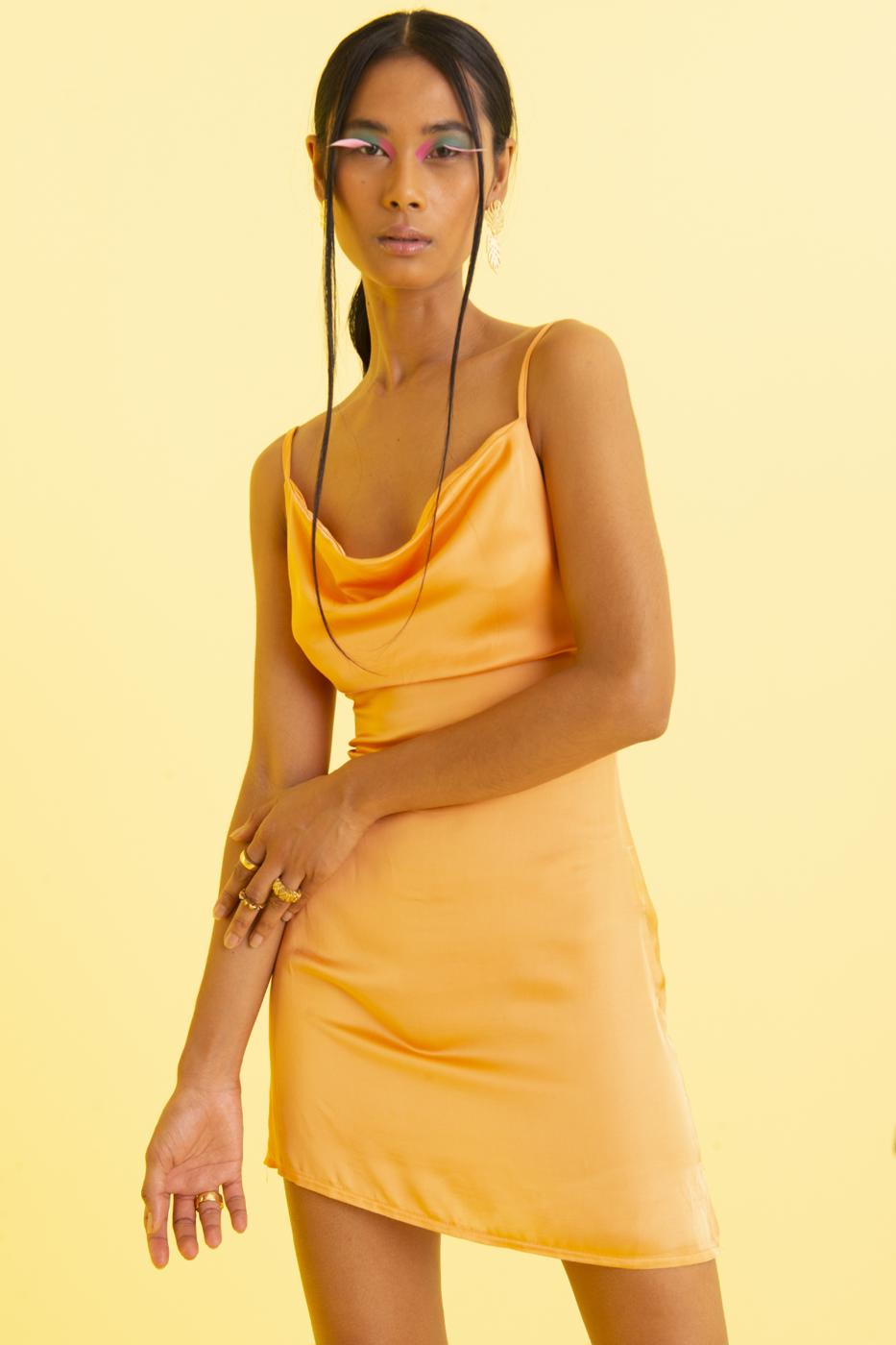 Bayan Oranj Degaje Yaka Detaylı Askılı Mini Elbise