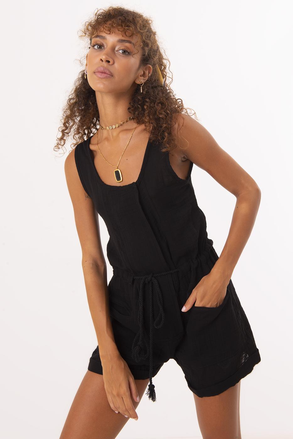 Bayan Siyah Kare Yaka Kolsuz Cep Detaylı Mini Tulum