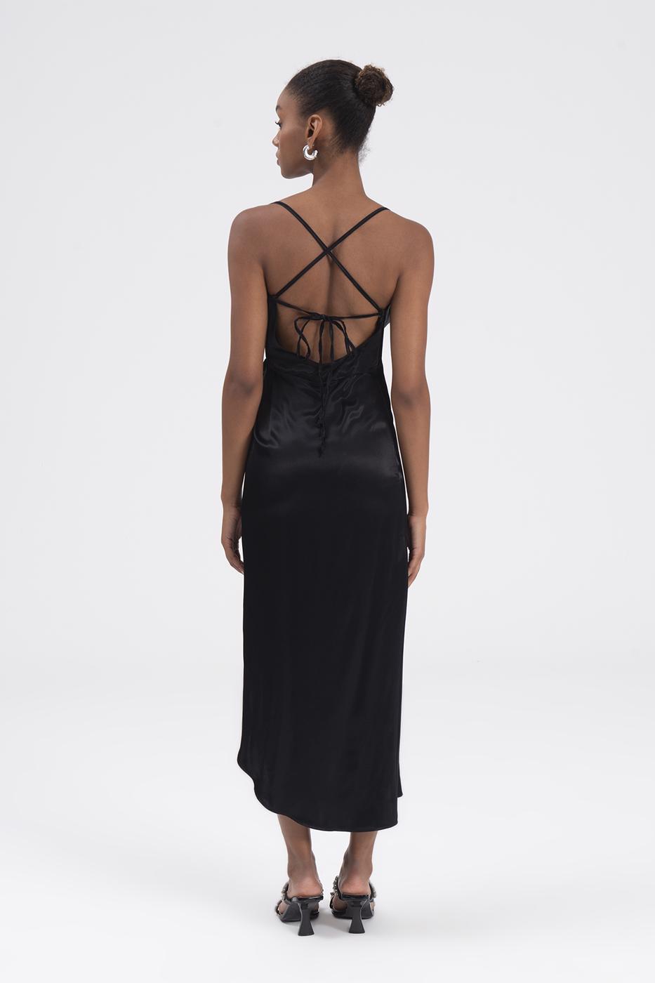 Bayan Siyah Askılı Degaje Yaka Midi Saten Elbise