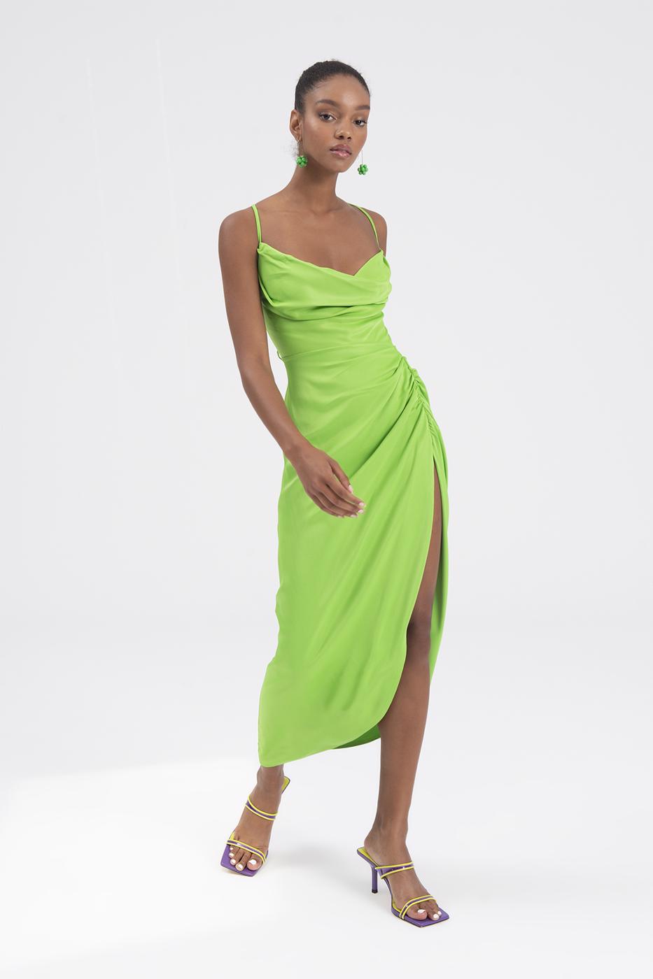Bayan Yeşil Askılı Degaje Yaka Midi Saten Elbise