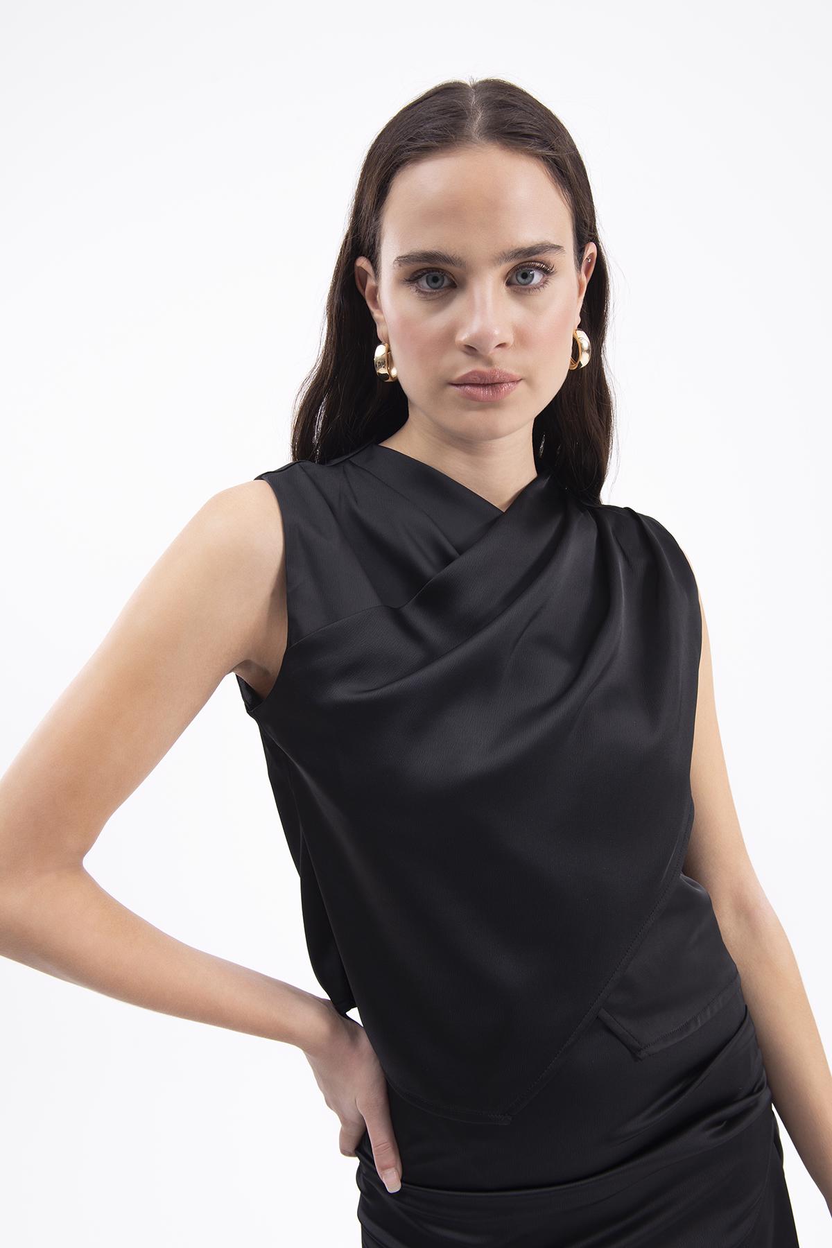 Bayan Siyah Degaje Yakalı Saten Crop Bluz