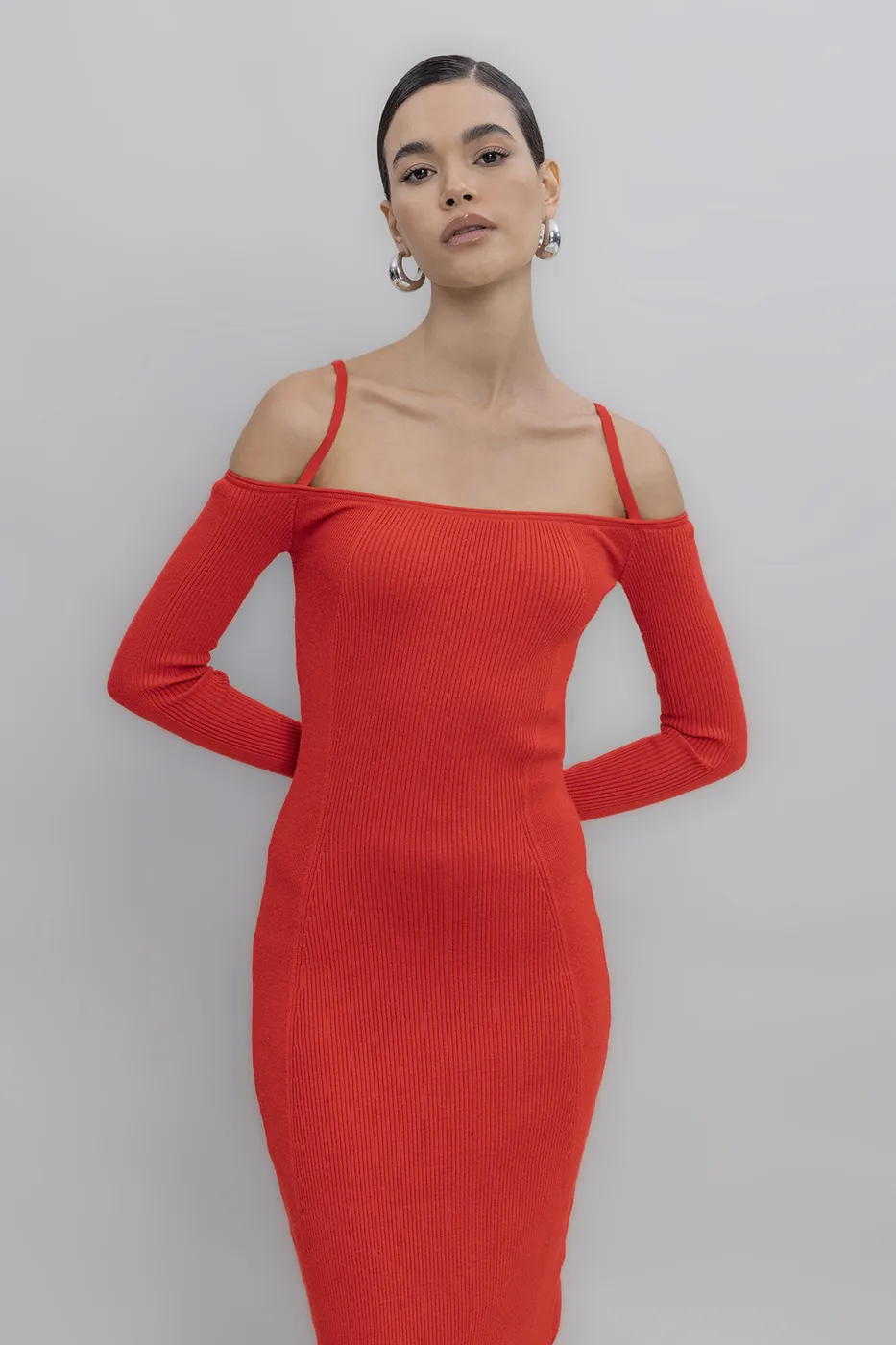 Bayan Kırmızı Carmen Yaka Askı Detaylı  Midi Triko Elbise