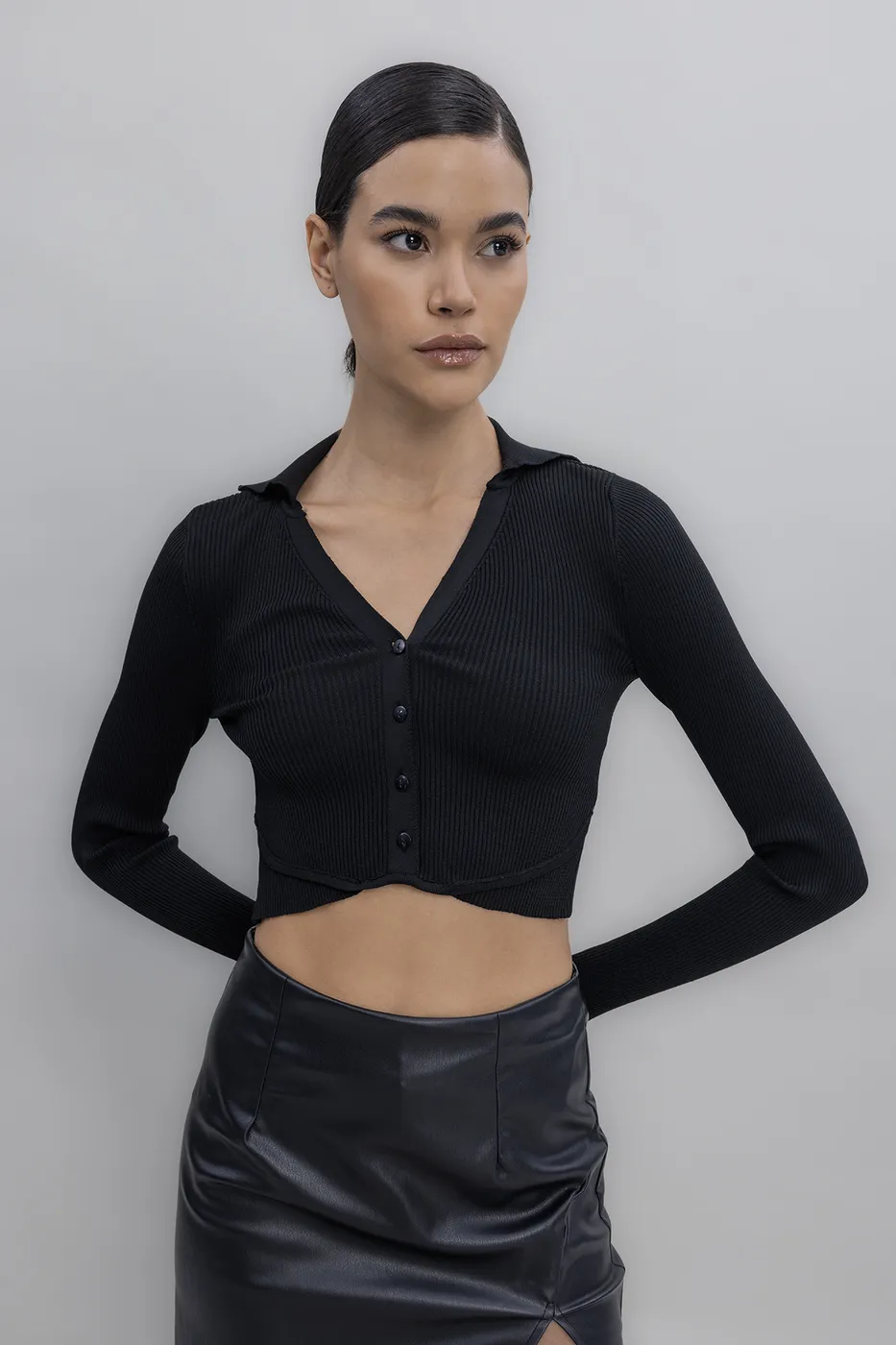 Bayan Siyah Yakalı Crop Top