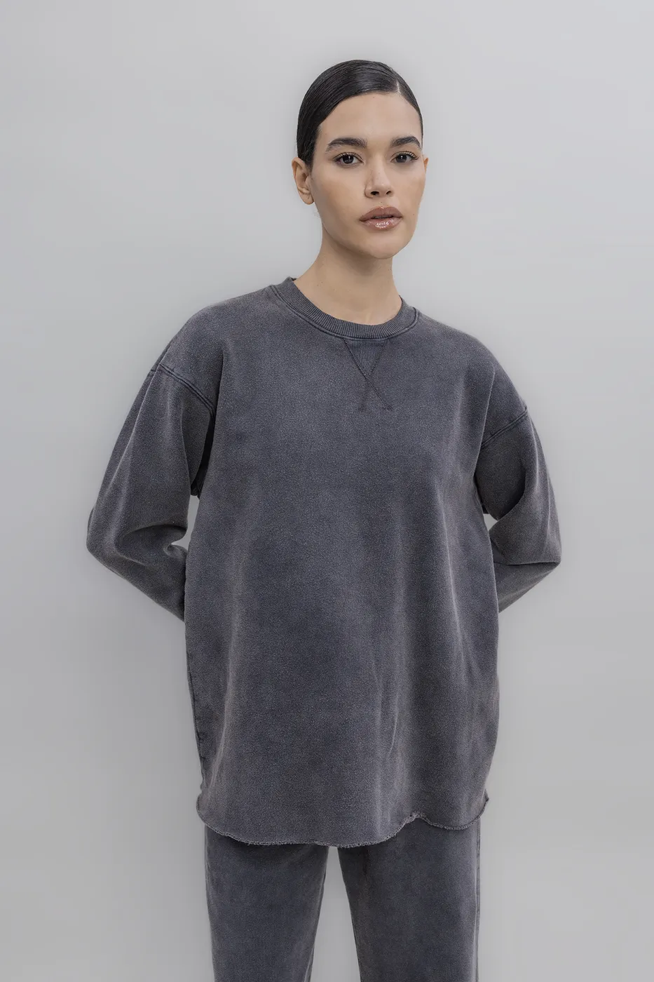 Bayan Antrasit Yıkamalı Şardonlu Basic Sweatshirt