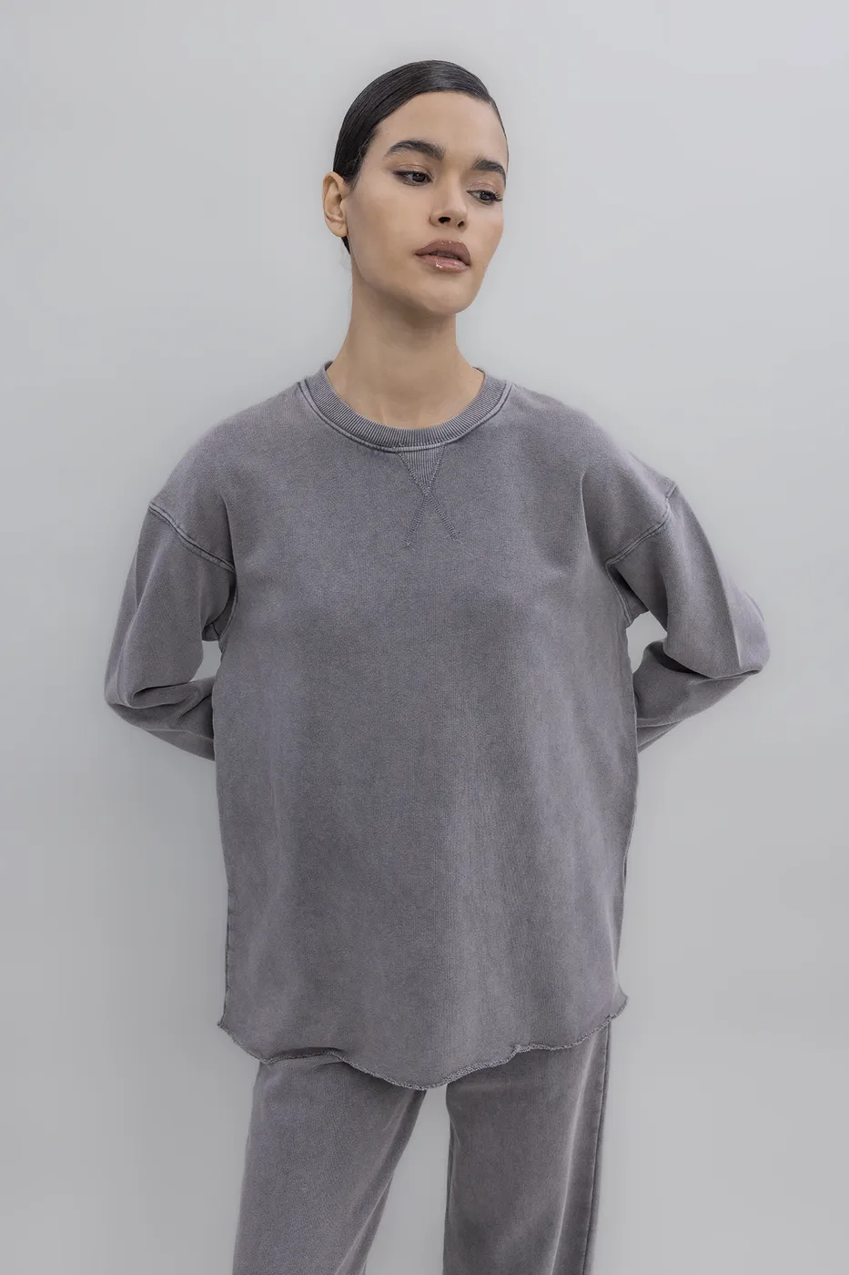 Bayan Gri Yıkamalı Şardonlu Basic Sweatshirt