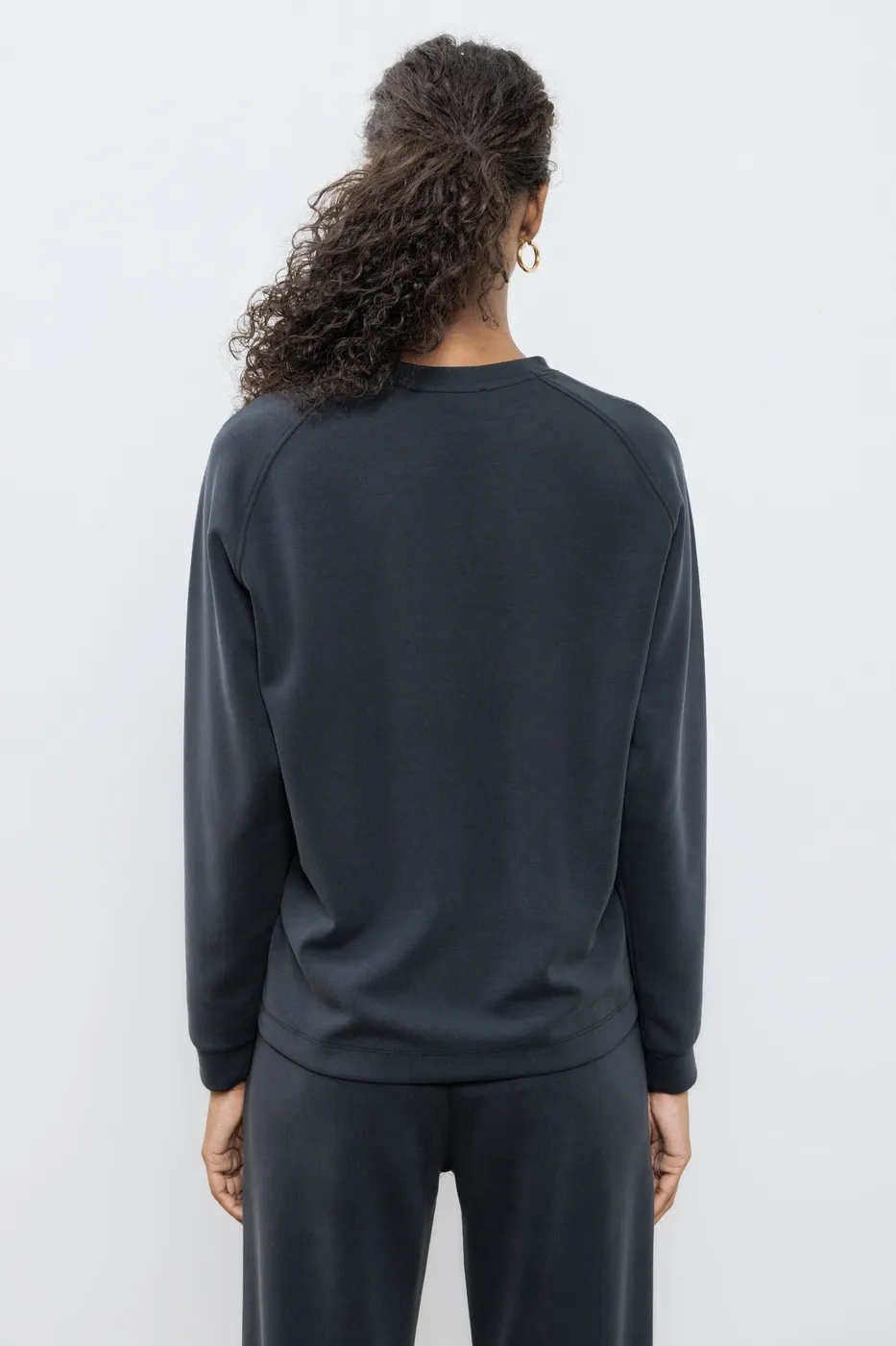 Bayan Siyah Bisiklet Yaka Basic Sweatshirt