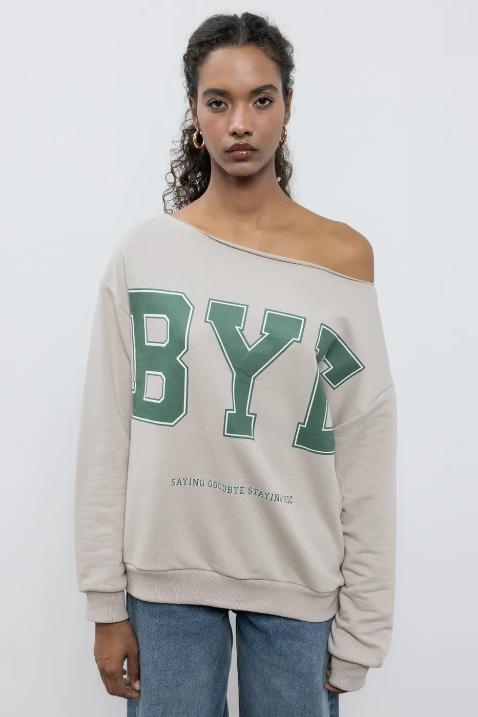 Bayan Bej Baskılı Kayık Yakalı Sweatshirt