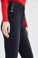 Bayan Siyah Düğmeli Kot Pantolon