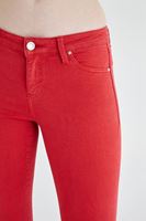 Bayan Kırmızı Düşük Bel Dar Paça Esnek Pantolon