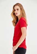 Bayan Kırmızı Biye Detaylı Yarım Kollu Tişört