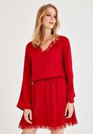 Bayan Kırmızı Dantel Detaylı Kısa Elbise