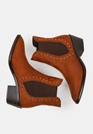 Women Brown Boot with Details