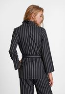Bayan Çok Renkli Çizgi Desenli Beli Bağlamalı Ceket