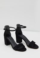 Bayan Siyah Şeritli Topuklu Ayakkabı