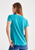 Bayan Yeşil Çapraz Biye Detaylı Tişört ( MODAL )