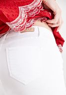 Bayan Beyaz Dar Paça Orta Bel Pantolon