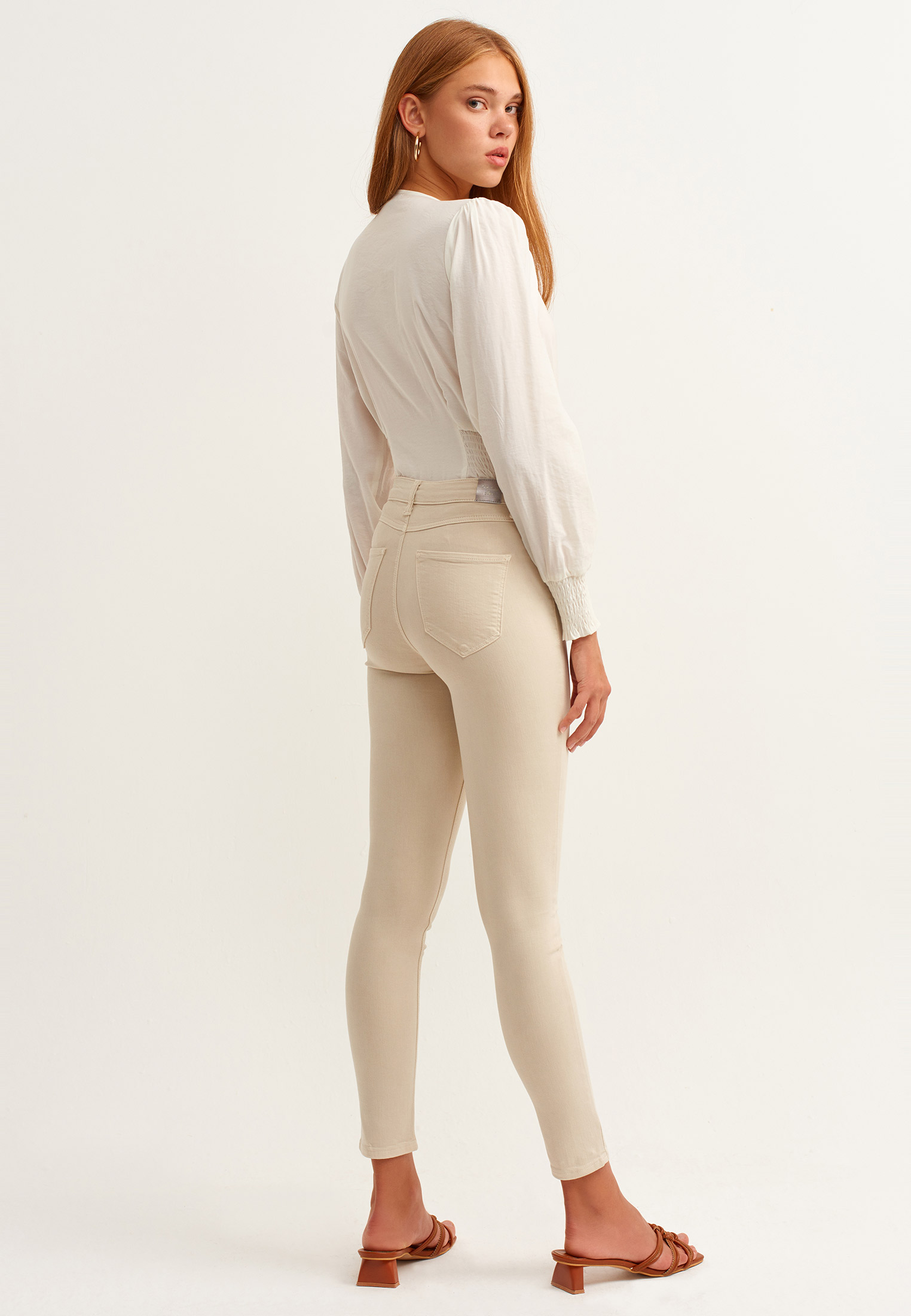 Women Beige Skinny Pants With Recovery Effect