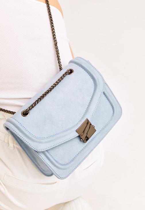  Shoulder Bag With Chain Detail 