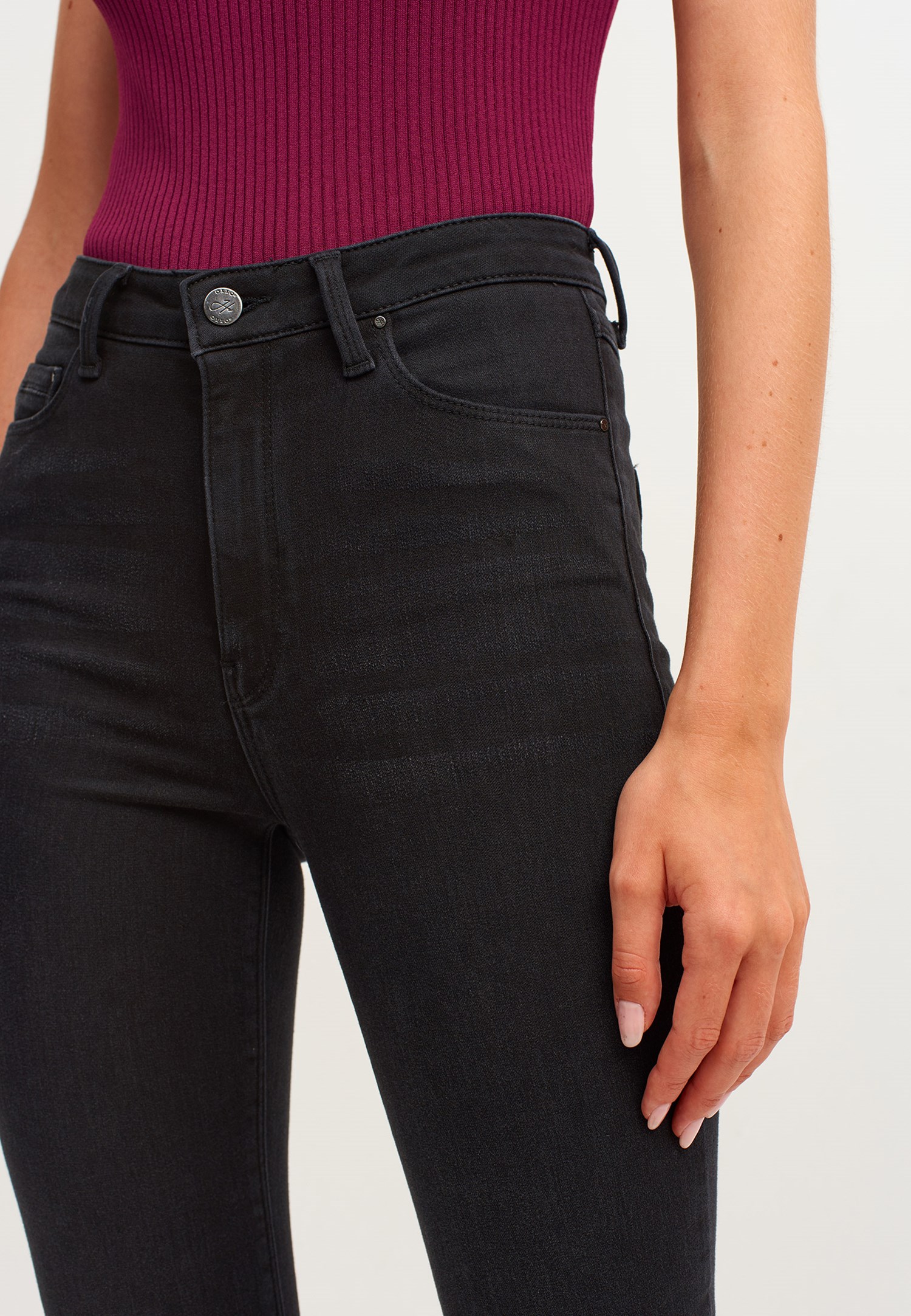 Women Black Push-up Effect Skinny Pants