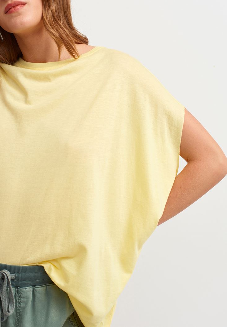 Bayan Sarı Bot Yaka Oversize Tişört ( MODAL )