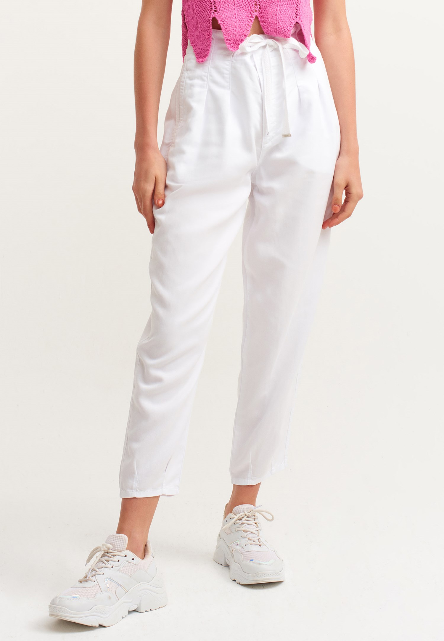 Women White Slouchy Pants With Sash Detail (TENCEL™ )