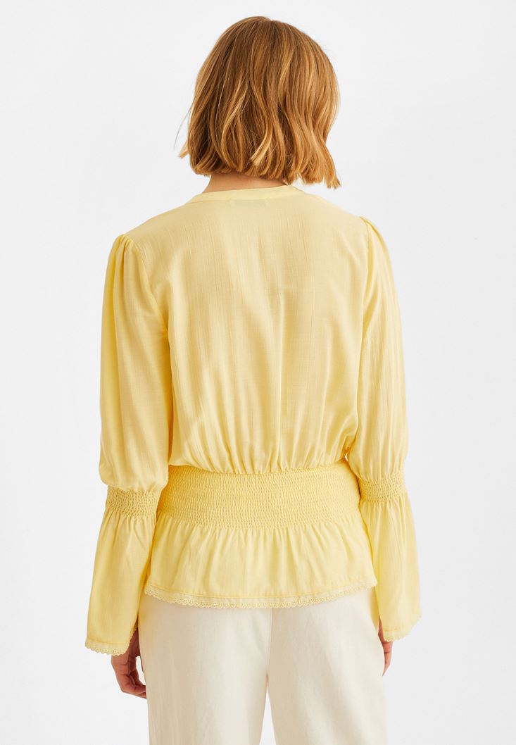 Bayan Sarı Dantel Detaylı Kruvaze Bluz