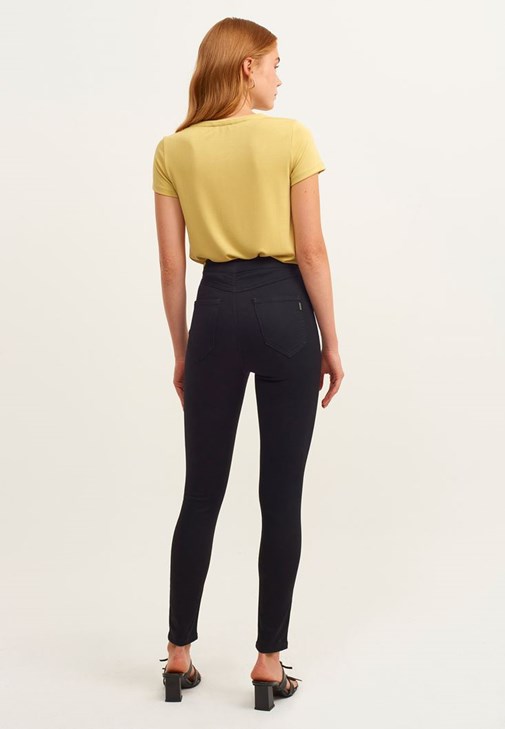 Örgülü Wide-Fit Triko ve Jegging Skinny Pantolon Kombini