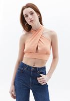 Halter Yaka Crop Top ve Çizgili Pantolon Kombini