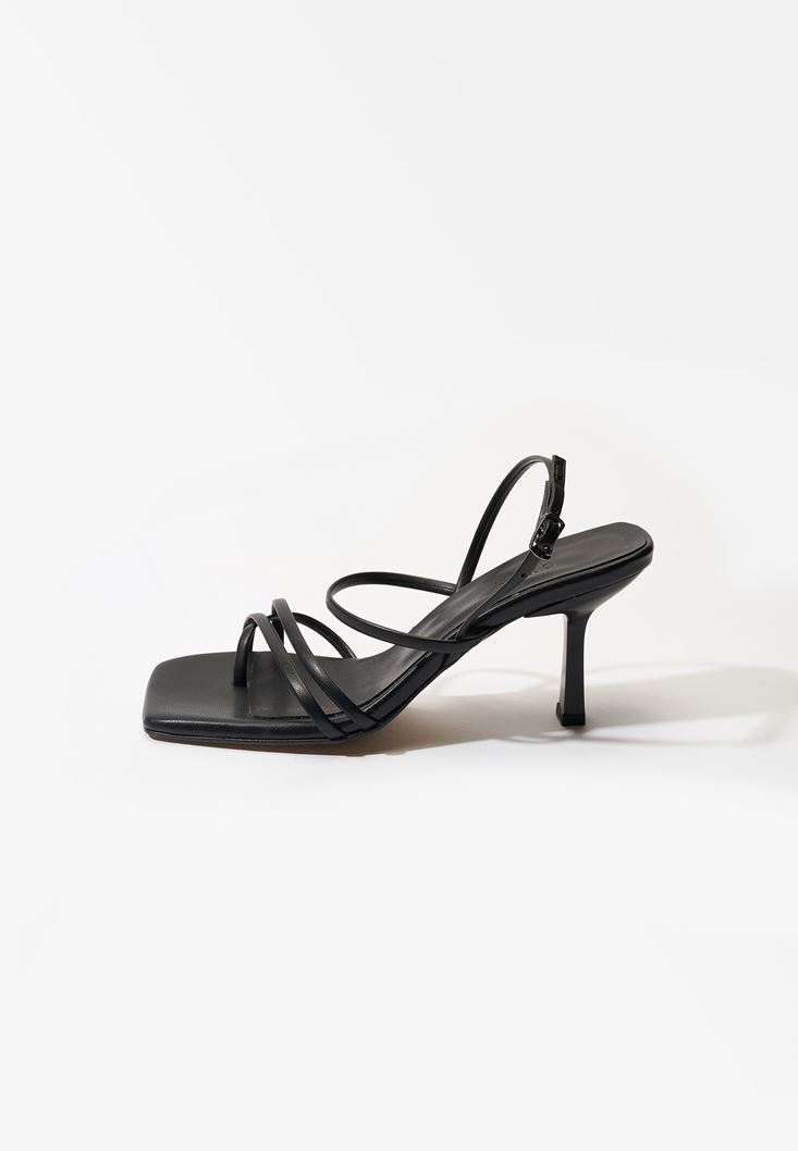 Bayan Siyah İnce Bantlı Topuklu Ayakkabı