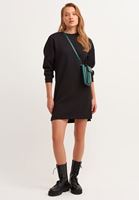 Zero-Neck Mini Sweat Elbise ve Uzun Postal Kombini