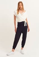 Kruvaze Crop Bluz ve Jogger Pantolon Kombini