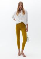 Women Green Skinny Pants with Push up Effect