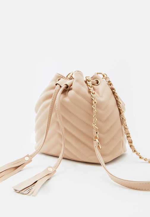  Quilted Bucket Bag 