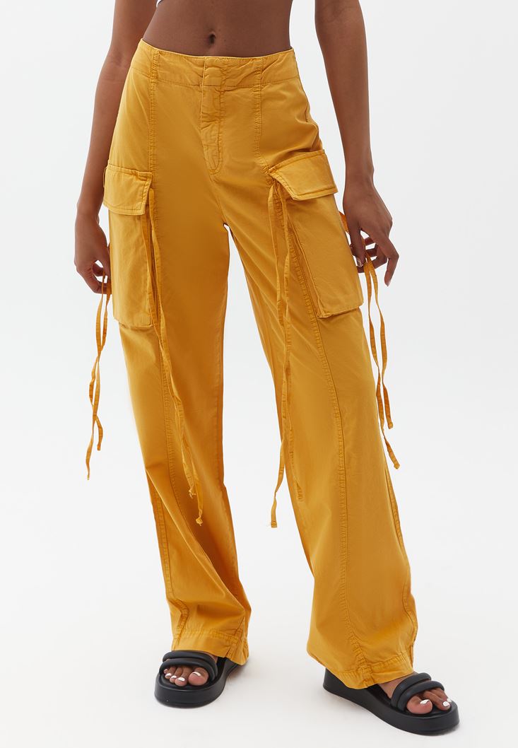 Women Yellow Poly Spandex Lycra Cargo Pant at Rs 230/piece in New Delhi |  ID: 2850436035797
