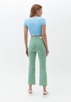 Straight-Fit Pantolon ve Crop Bluz Kombini