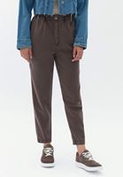 Baggy-Fit Pantolon ve Denim Crop Ceket Kombini