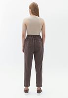 Baggy-Fit Pantolon ve Denim Crop Ceket Kombini