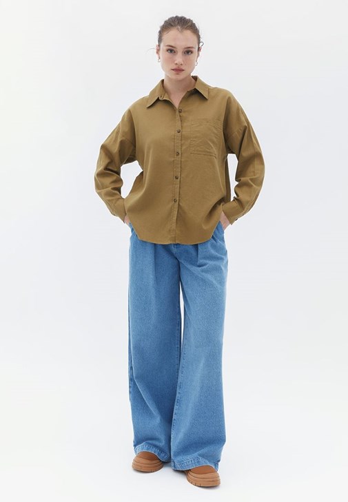 Oversize Gömlek ve Bol Paça Pantolon Kombini