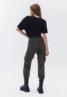 Bayan Yeşil Orta Bel Kemerli Kargo Pantolon ( TENCEL™ )