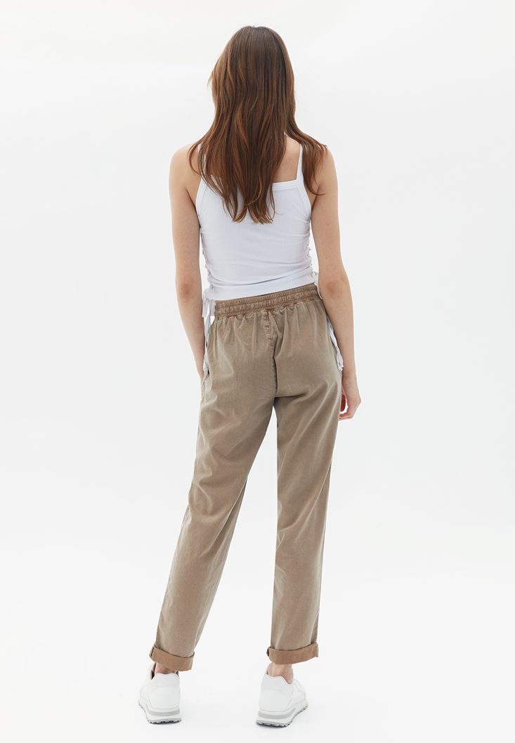 Grey Mid Rise Carrot Fit Pants Online Shopping