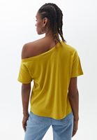 Bayan Sarı Yaka Detaylı Tişört (MODAL)