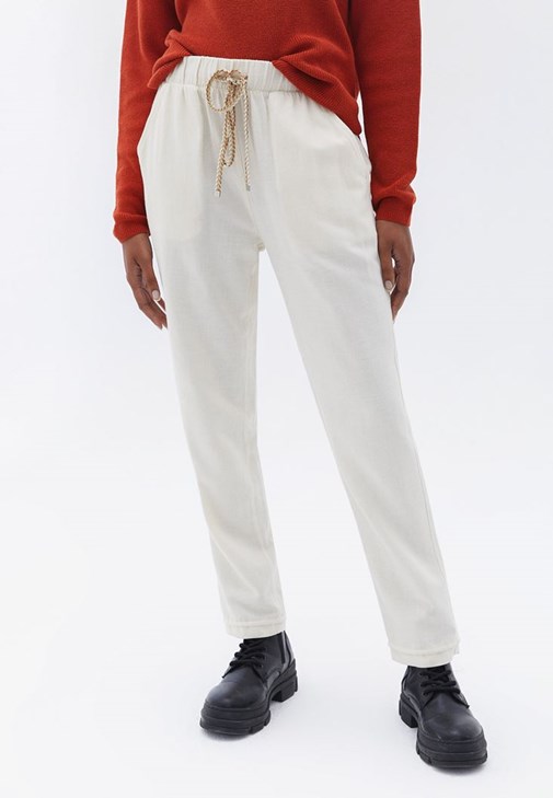 Pantolon ve Oversize Ceket Kombini