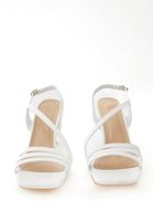 Bayan Beyaz Bant Detaylı Topuklu Ayakkabı