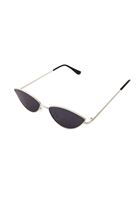 Women Black Sun Glasses with Metallic Frame