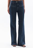 Flare Pantolon ve Denim Atlet Kombini