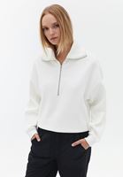 Women Cream Sweatshirt with Zipper Detail